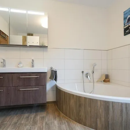 Apartment Leni