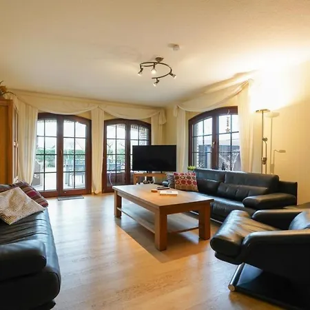 Apartment Leni